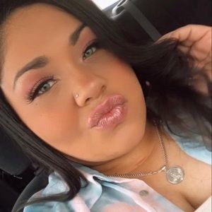 Meet your Posher, Juliet